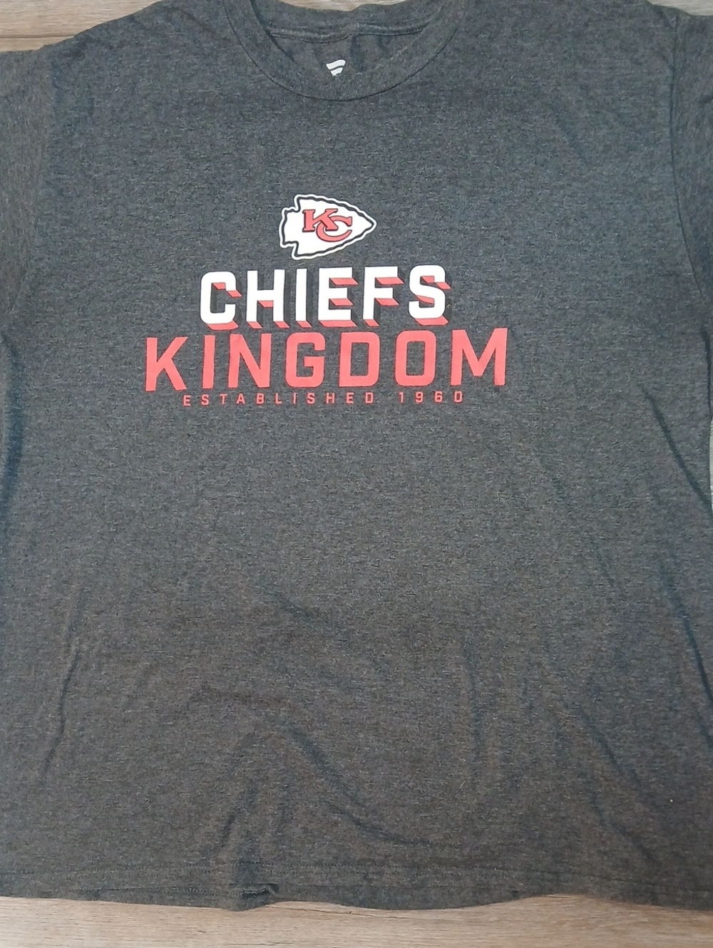 Fanatics Gray Chiefs Kingdom Graphic Tee with Red & White Logo